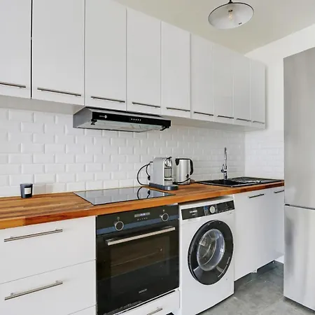 Au Pied De L'arche Apartment *
